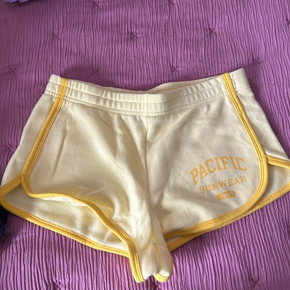 yellow pacsun booty shorts - Picture 1 of 3